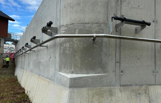 Baška dam – aeration of the spillway perimeter | Kubíček VHS