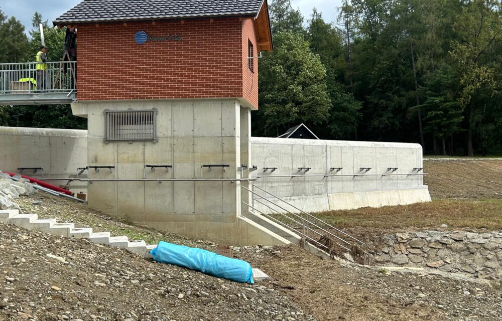 Baška dam – aeration of the spillway perimeter | Kubíček VHS